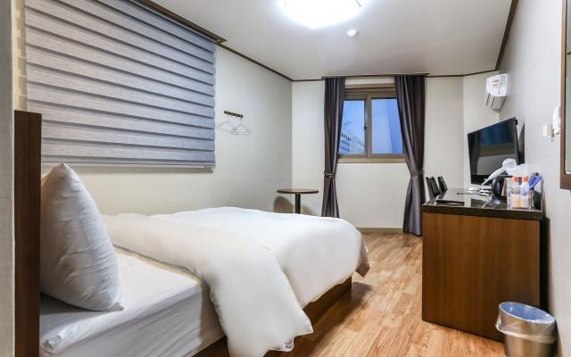 Hyundai Motel Каннин Екстер'єр фото